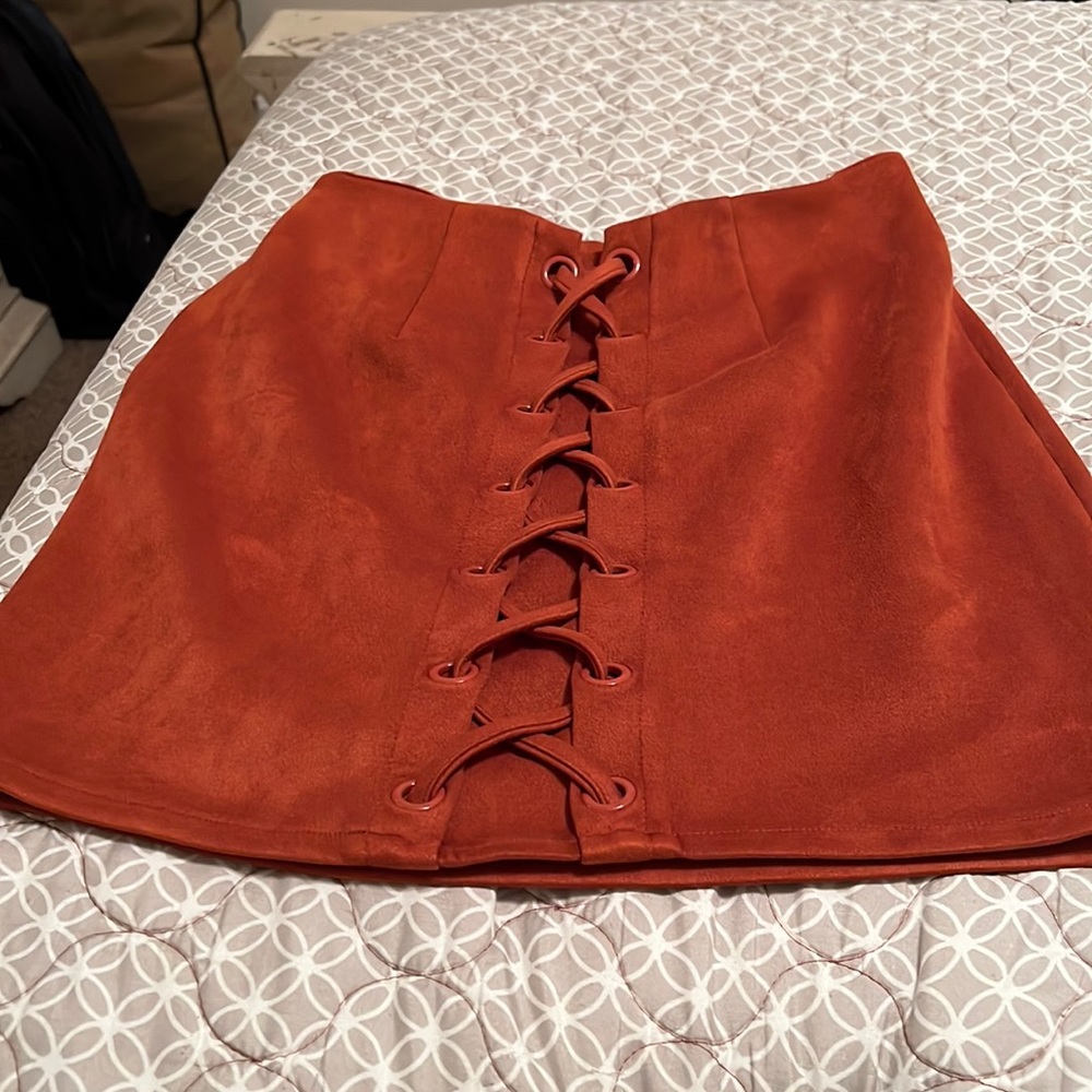 NWOT MINI SKIRT